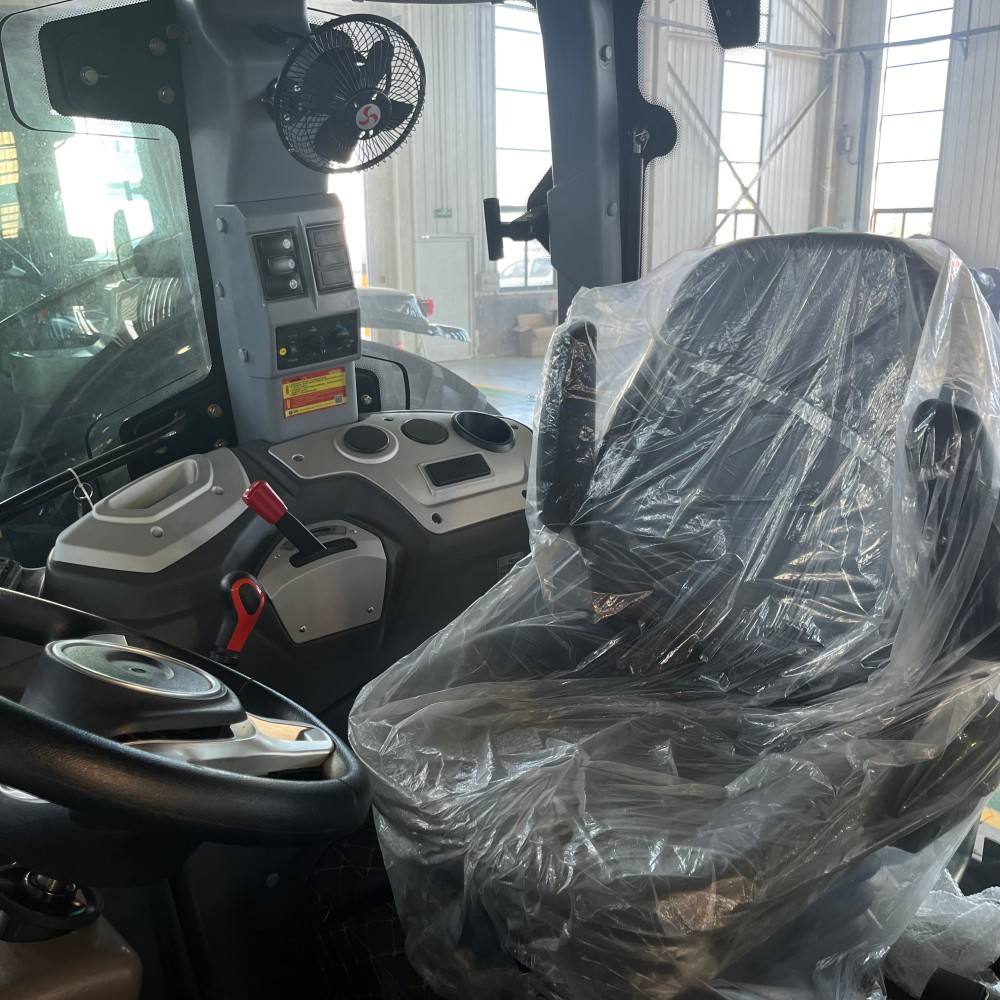 160HP Tractor - Advanced Hydraulic System & Easy Operation