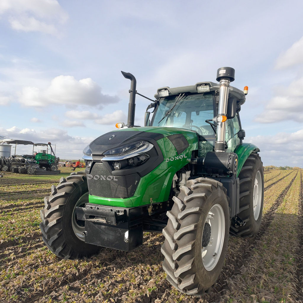 Heavy Tractor Agriculture Equipment 4 Wheel Drive 200HP Farm Wheeled Used Tractor for Agriculture