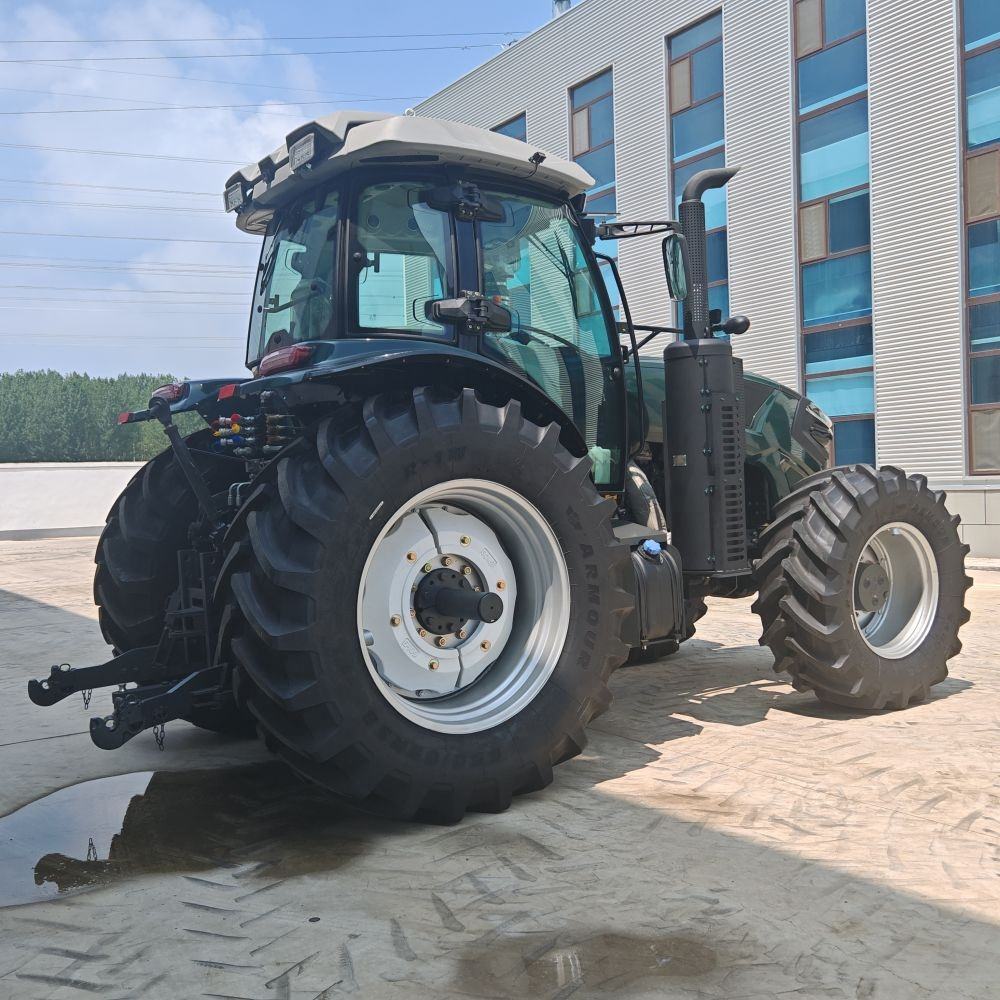 Quality Tractor Large Horsepower 4wd 220 240 260 hp 220hp 240hp 260hp Agricultural Tractor for Sale